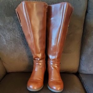 American Eagle boots